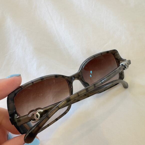 Authentic Chanel 5218 c1305/3B Y2K Sunglasses 54 16 Paris Hilton Style - Picture 5 of 7